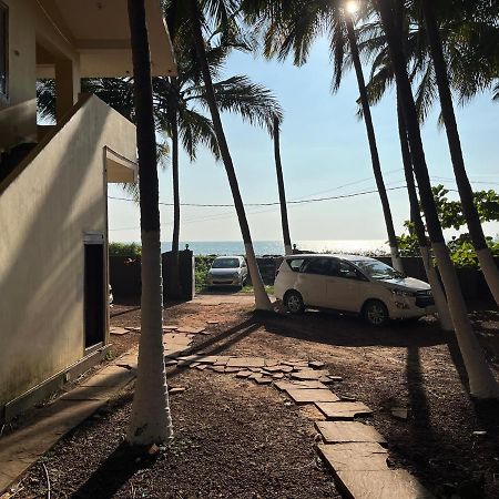 Kizhunna Rock Beach House Каннур Экстерьер фото